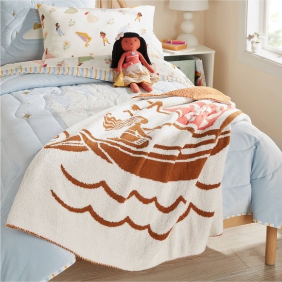 Pillowfort Other - Moana "How Far I'll Go" Kids' Throw Blanket - The Disney Collection Pillowfort